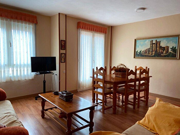Casas en venta y pisos alquiler - 2