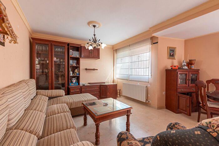 Casa en venta de 4 habitaciones en Ambroz, Vegas del Genil