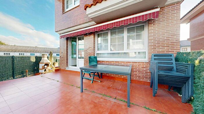 Casas en venta y pisos alquiler - 3