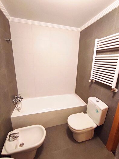Casas en venta y pisos alquiler - 2