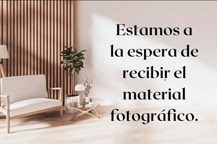 Hortaleza, Apóstol Santiago: Casa en venta de 4 habitaciones