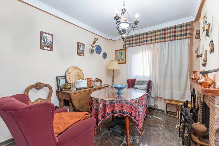 Casas en venta y pisos alquiler - 2