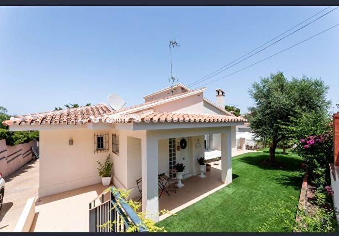 Casa en venta de 6 habitaciones, Centro, Alhaurín de la Torre