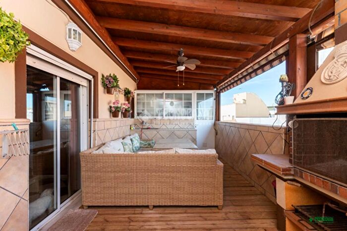 Piso en venta de 3 habitaciones en Los Molinos Villa Blanca, Almería Capital