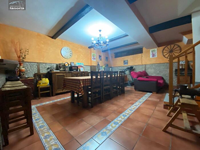 Castilla La Mancha, Albacete: Casa en venta de 4 habitaciones