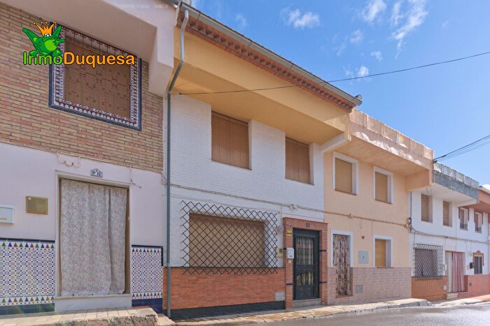 Casa en venta de 4 habitaciones: Illora, Granada