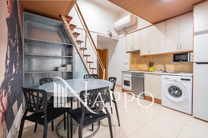 Casas en venta y pisos alquiler - 3