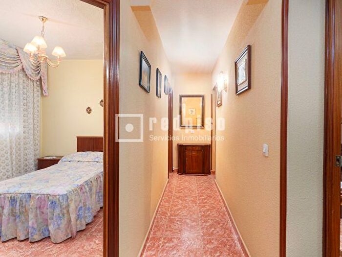 Casas en venta y pisos alquiler - 3