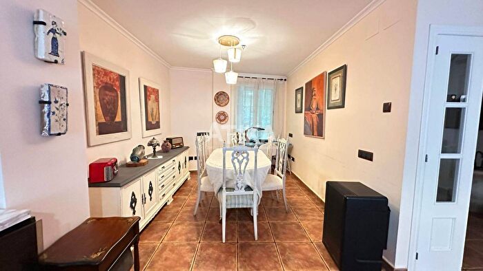 Casas en venta y pisos alquiler - 2