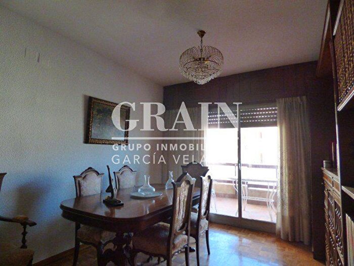 Casas en venta y pisos alquiler - 3