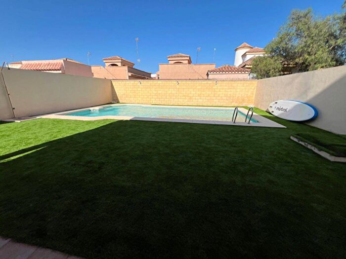 Casas en venta y pisos alquiler - 3