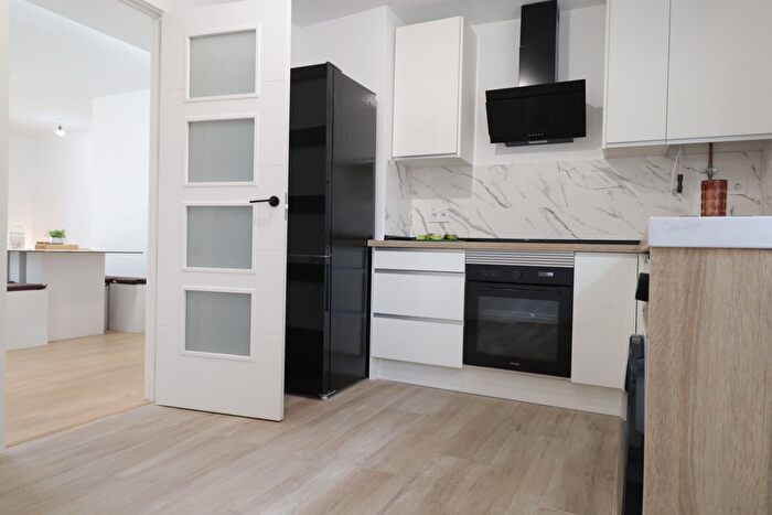 Piso en venta de 3 habitaciones en Huerta del Rey, Valladolid Capital