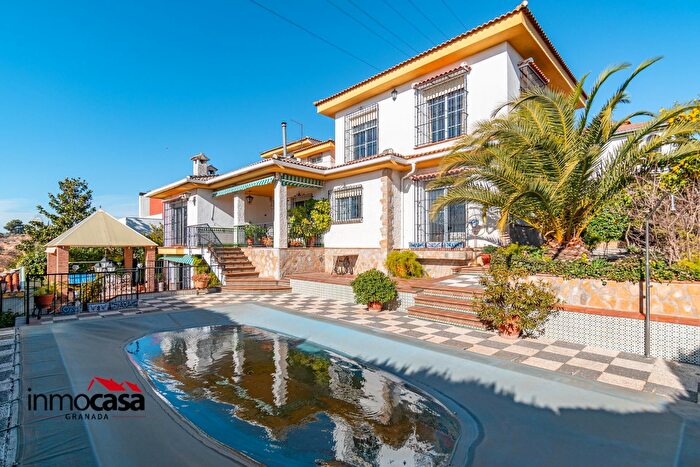 Casa en venta de 7 habitaciones, Peligros, Granada