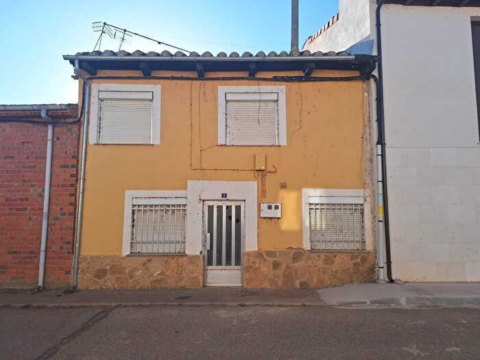 Casa en venta de 4 habitaciones, Soto de la Vega, León