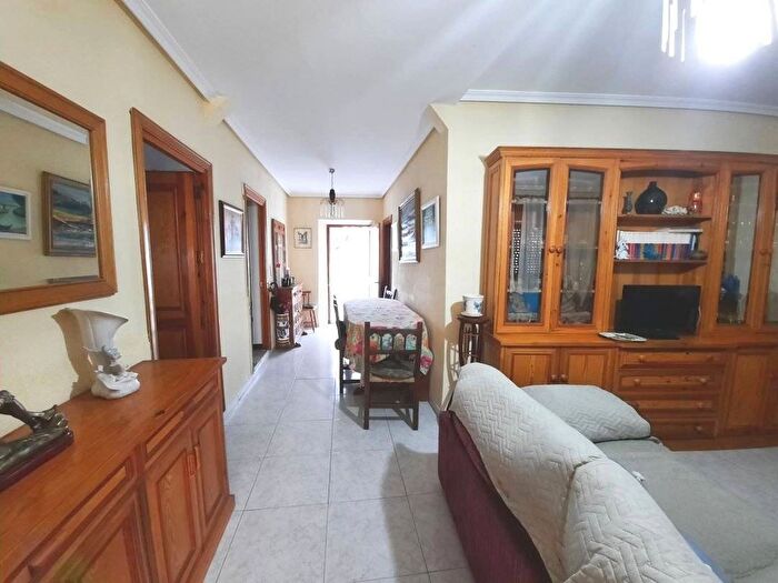 Casas en venta y pisos alquiler - 2