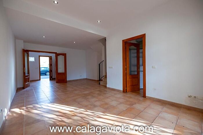 Casa en venta de 4 habitaciones: Ses Salines Poble, Ses Salines