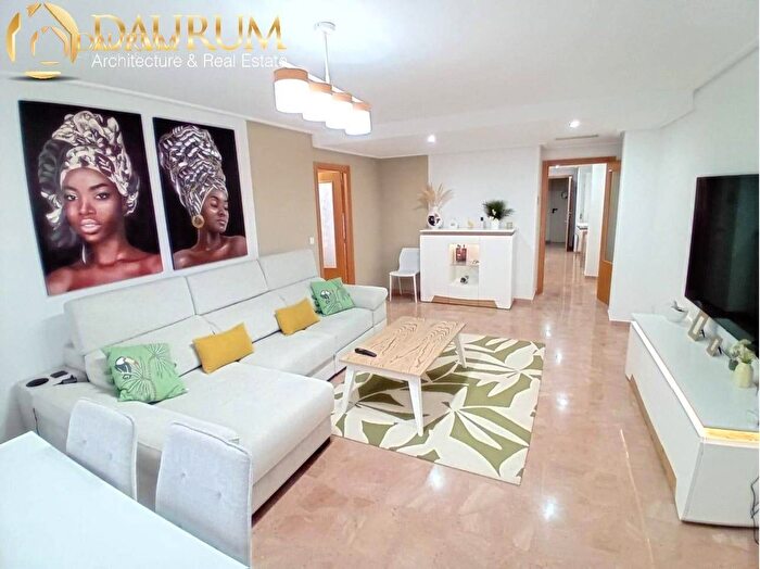 Piso en venta de 3 habitaciones en Centro, San Antón
