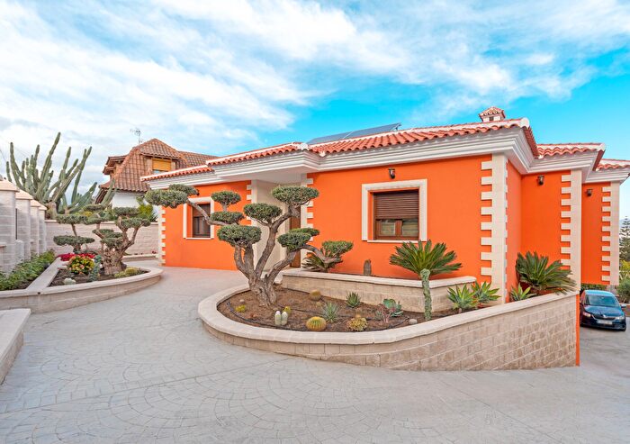 Casa en venta de 4 habitaciones: Manantiales Lagar Cortijo, Alhaurín de la Torre