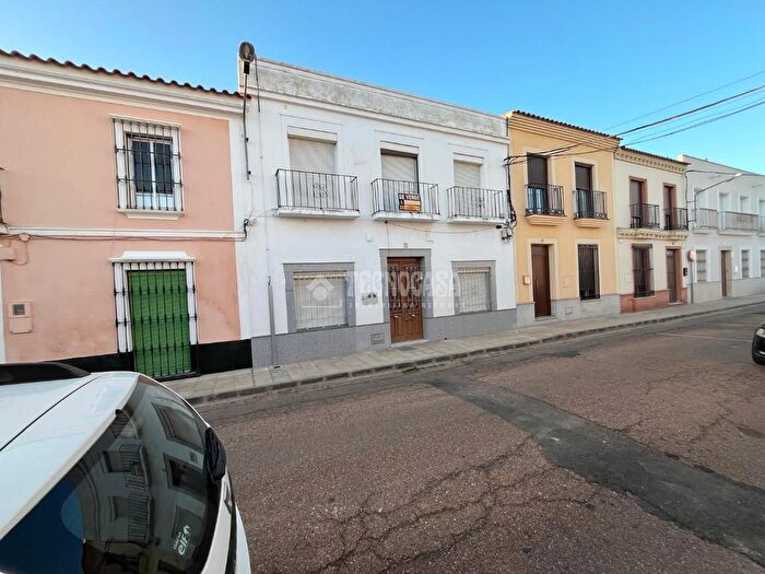 Casa de 10 habitaciones en venta en Montijo, Badajoz