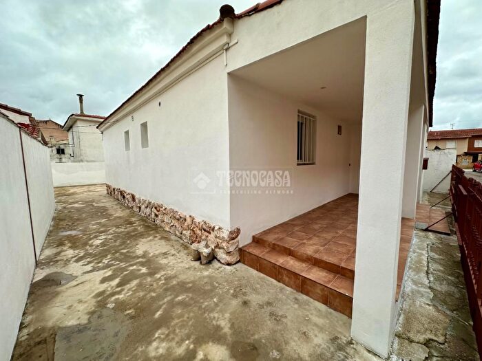 Casas en venta y pisos alquiler - 2
