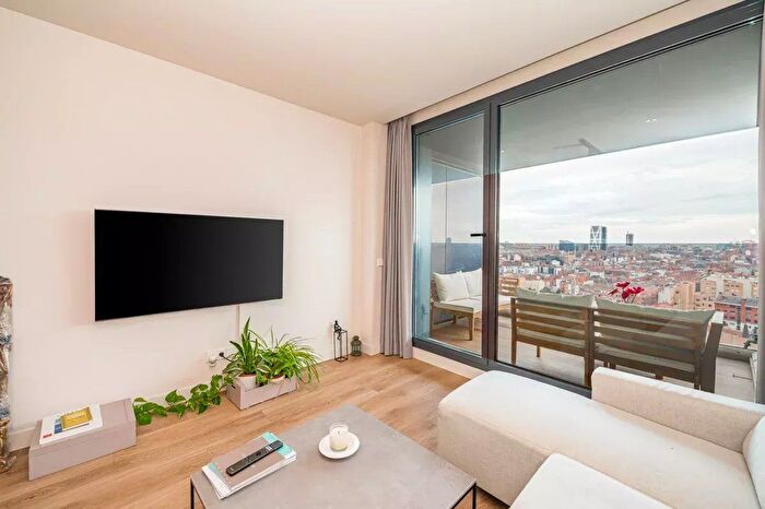 Piso en venta en Tetuán, Valdeacederas