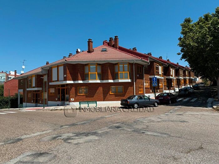 Casa en venta de 5 habitaciones en Zona Sur Barrio Cortes, San Julián Barriada de Cortes