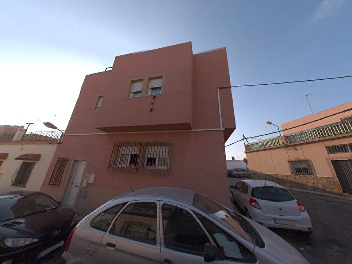 Casa en venta de 1 habitación en Los Ángeles Cruz de Caravaca, Almería Capital