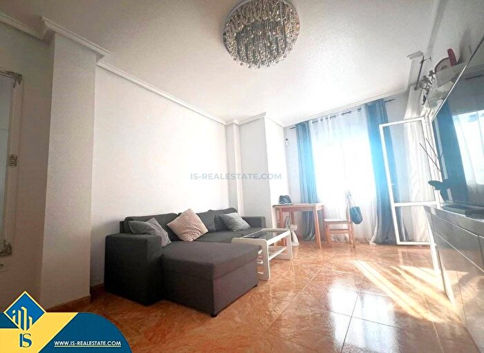 Piso de 2 habitaciones en venta en Comunitat Valenciana, Alicante
