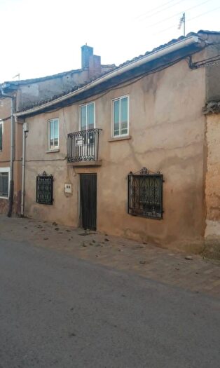 Casa en venta de 4 habitaciones en Villalmanzo, Burgos