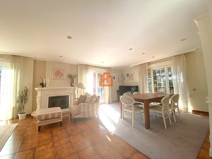 Casa en venta de 4 habitaciones en Sariegos, León