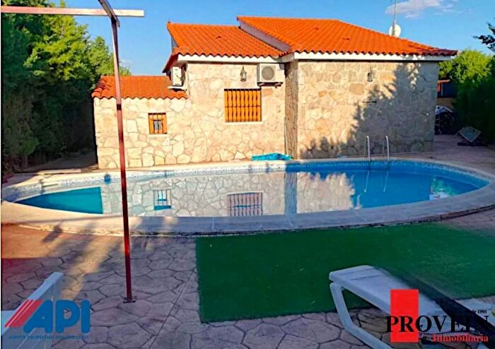 Casa en venta de 3 habitaciones en Castilla La Mancha, Toledo