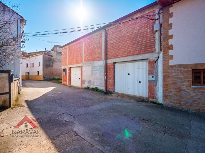 Casa de 8 habitaciones en venta en Mendaza, Navarra