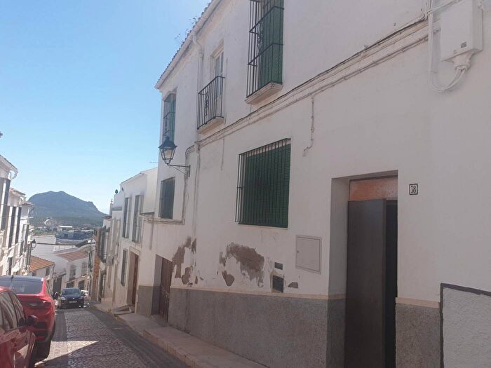 Andalucía, Sevilla: Casa en venta de 5 habitaciones