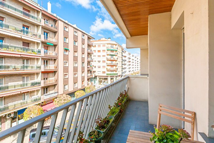 Piso en venta de 3 habitaciones, Azpilañaga, Pamplona Iruña