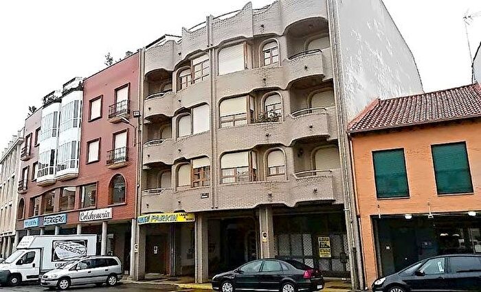 Piso en venta de 4 habitaciones, La Bañeza, León