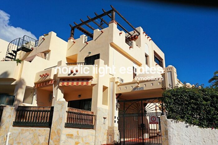 Casa de 2 habitaciones en venta en Burriana, Nerja