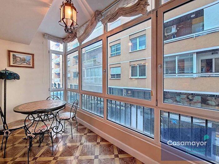 Piso de 4 habitaciones en venta en Centro, Barrio del Centro