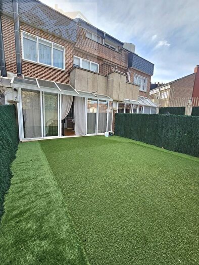Avenida de Madrid, Palencia Capital: Casa en venta de 4 habitaciones