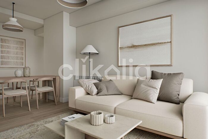 Piso de 3 habitaciones en venta en Ciudad Lineal, Pueblo Nuevo