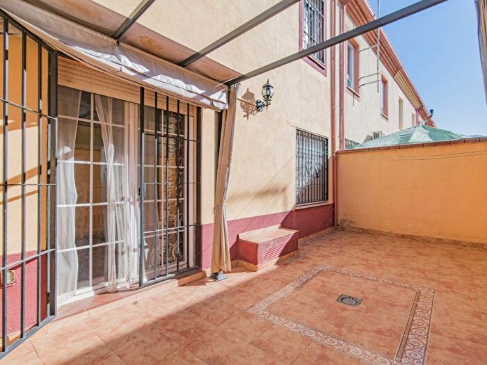 Casa en venta de 4 habitaciones en Polideportivo, Alhendín