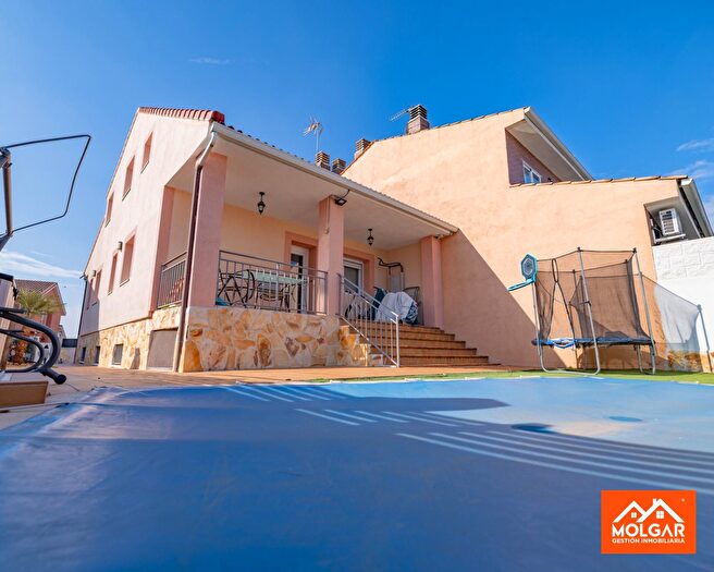 Casa en venta de 4 habitaciones: El Casar, Guadalajara