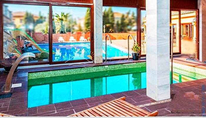 Piso de 9 habitaciones en venta en Andalucía, Granada