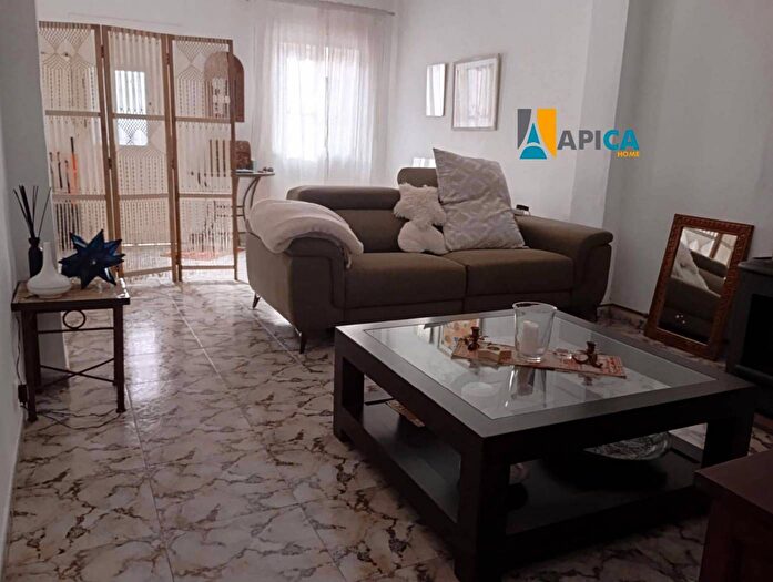 Casas en venta y pisos alquiler - 2