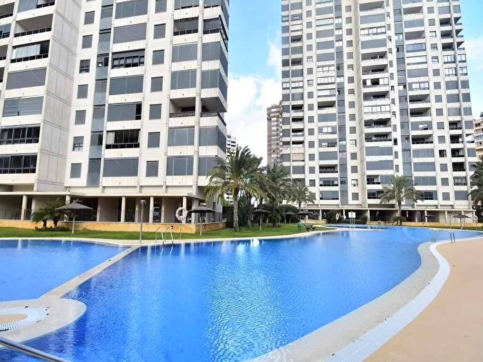 Piso de 3 habitaciones en venta en Comunitat Valenciana, Alicante