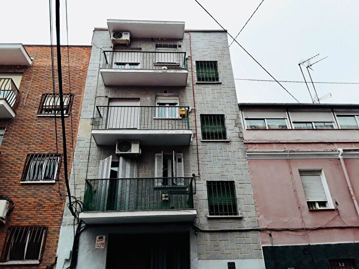 Piso de 2 habitaciones en venta en Usera, Pradolongo
