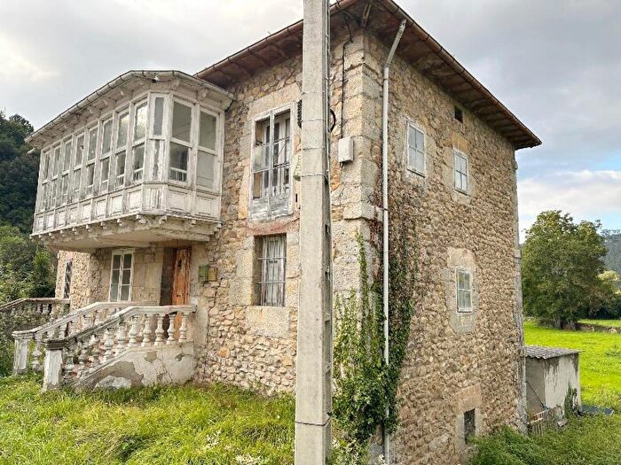 Corvera de Toranzo, Cantabria: Casa en venta de 5 habitaciones