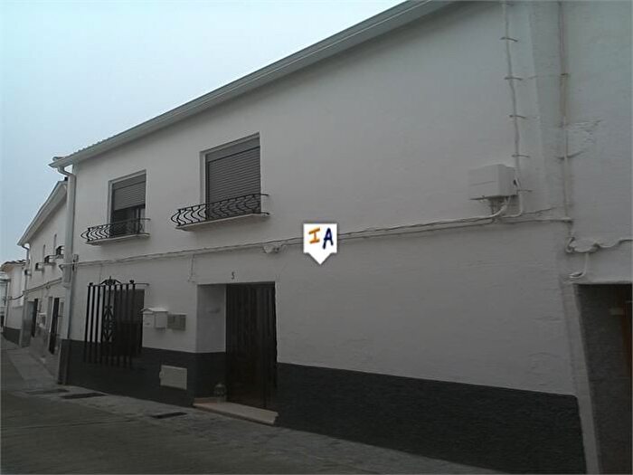 Casa en venta de 3 habitaciones en Alcalá la Real, Jaén