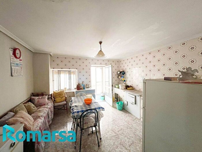 Casas en venta y pisos alquiler - 2