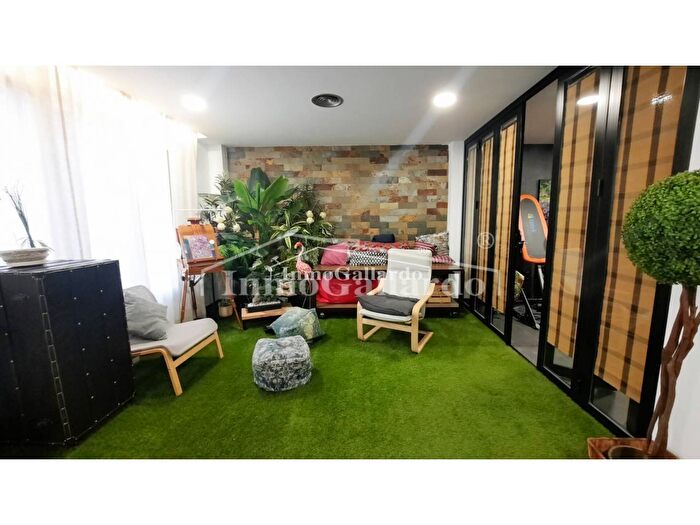 Casas en venta y pisos alquiler - 3
