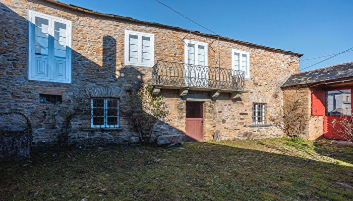 Casa en venta de 7 habitaciones, Becerreá, Lugo
